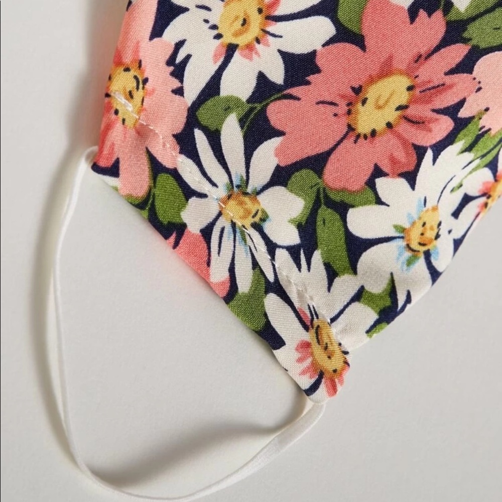 Flower Pattern Face Mask - Picture 4 of 5
